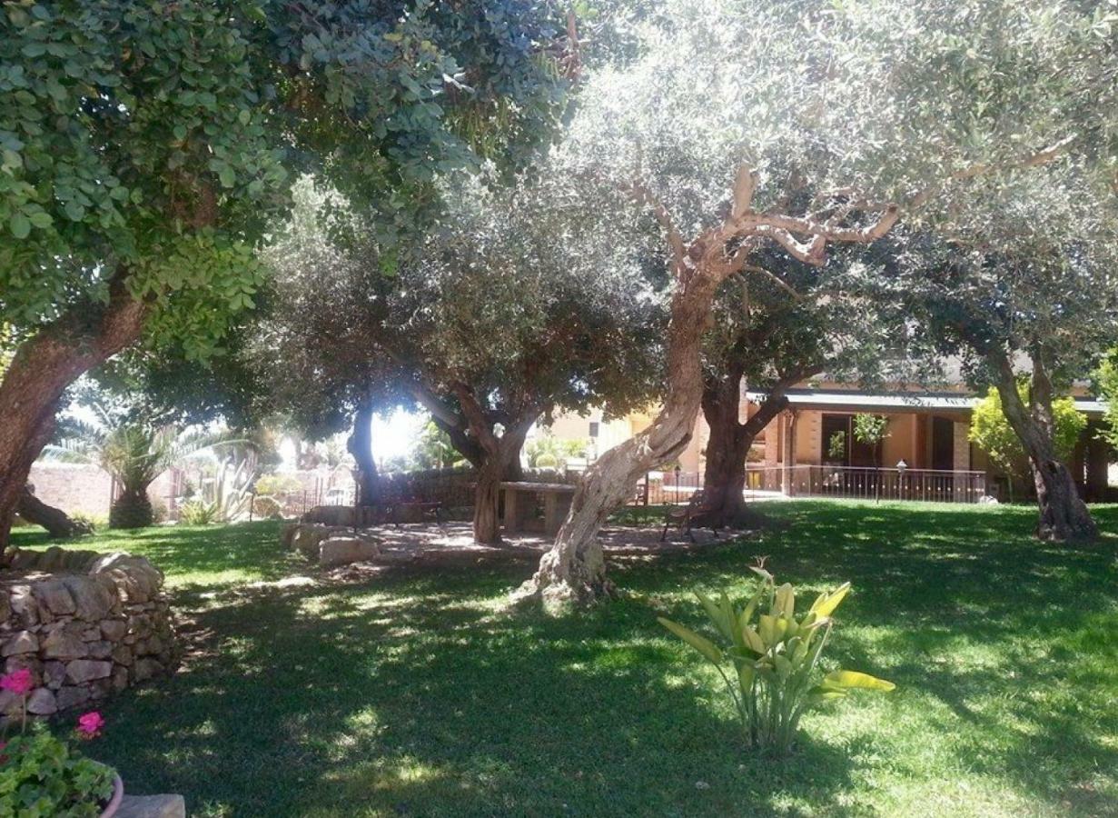 Villa Giulia - Sicilian Luxury Garden ปุนตาเซกกา ภายนอก รูปภาพ